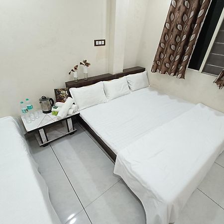 Treebo Yatri Grah Kshipra T Hotel Ujjain Εξωτερικό φωτογραφία