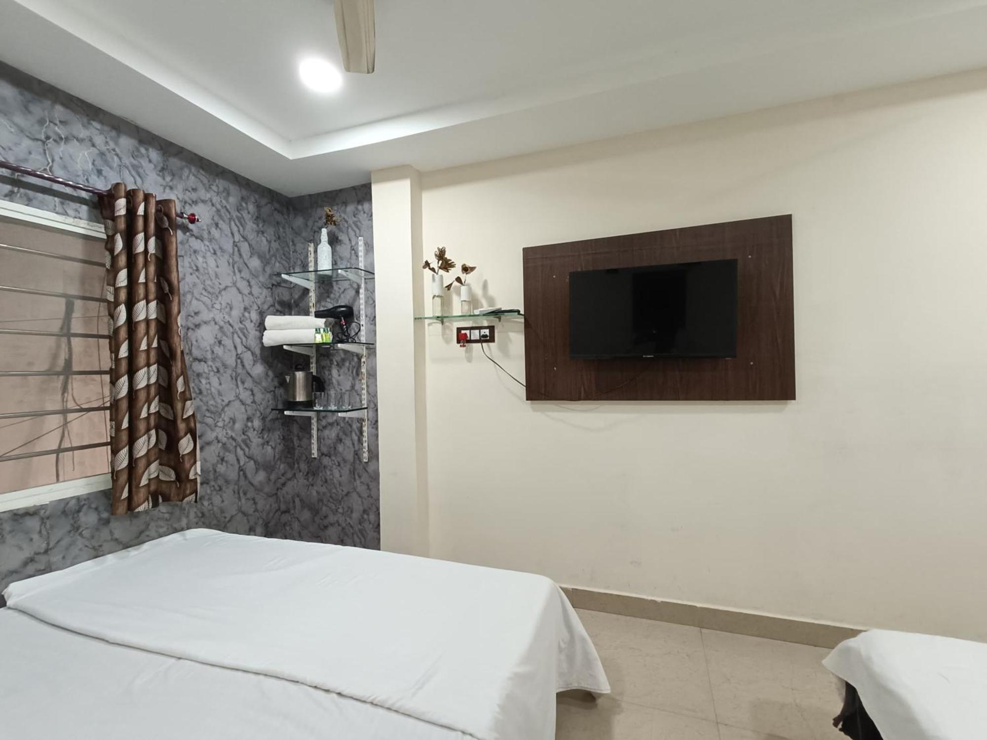 Treebo Yatri Grah Kshipra T Hotel Ujjain Εξωτερικό φωτογραφία