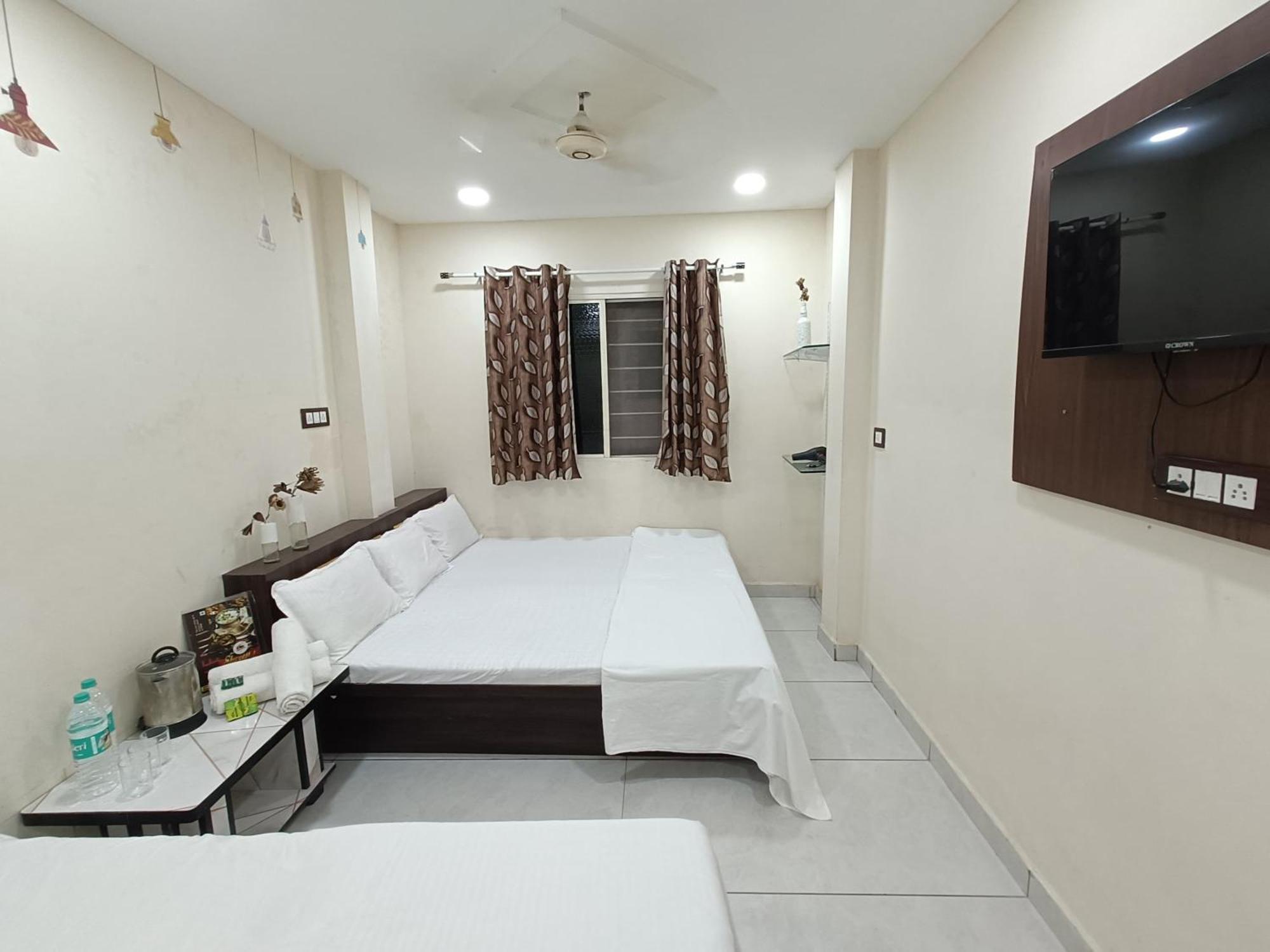 Treebo Yatri Grah Kshipra T Hotel Ujjain Εξωτερικό φωτογραφία