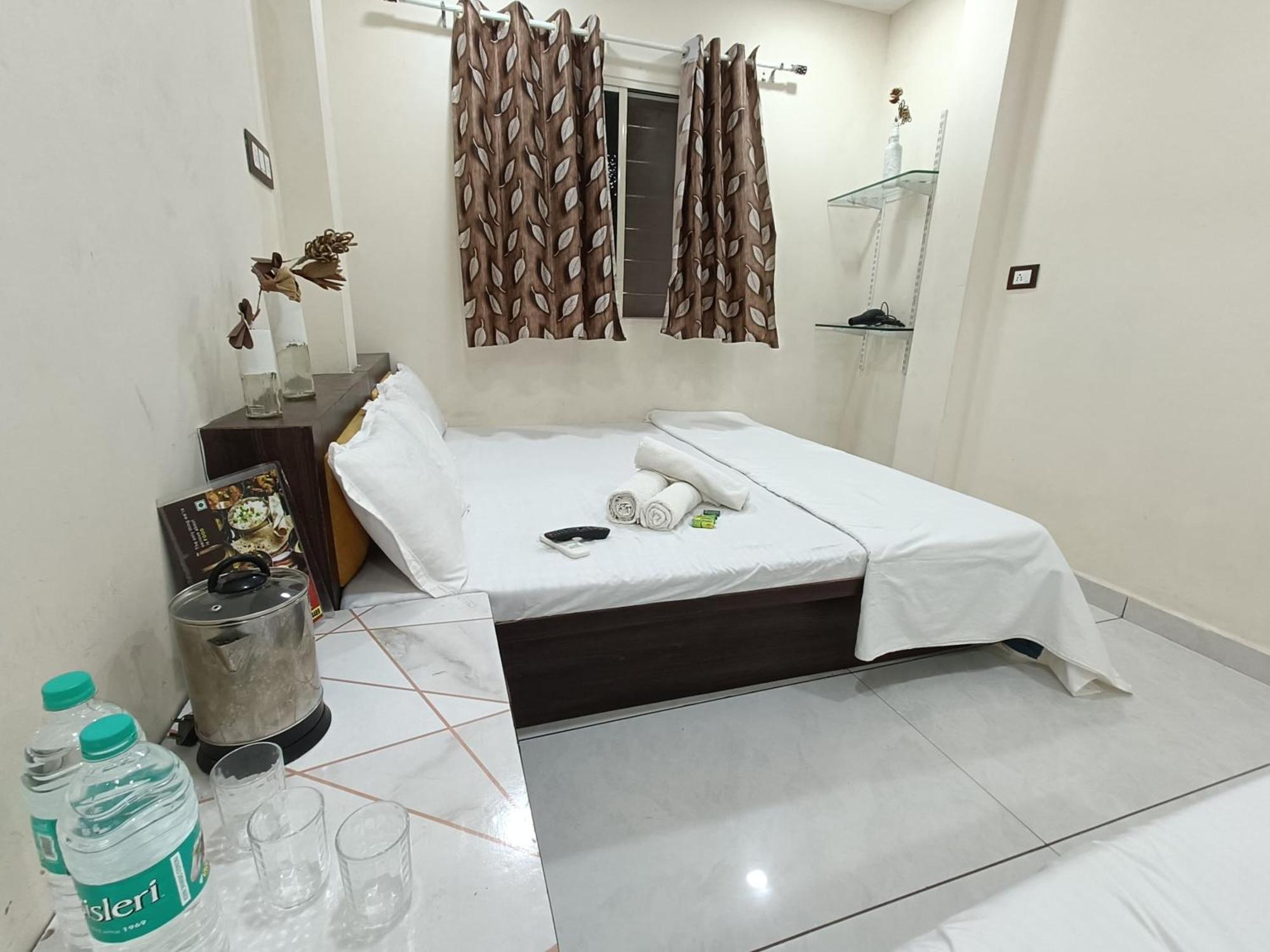Treebo Yatri Grah Kshipra T Hotel Ujjain Εξωτερικό φωτογραφία